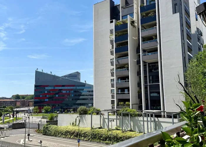 Luro Apartments - City Life Nest